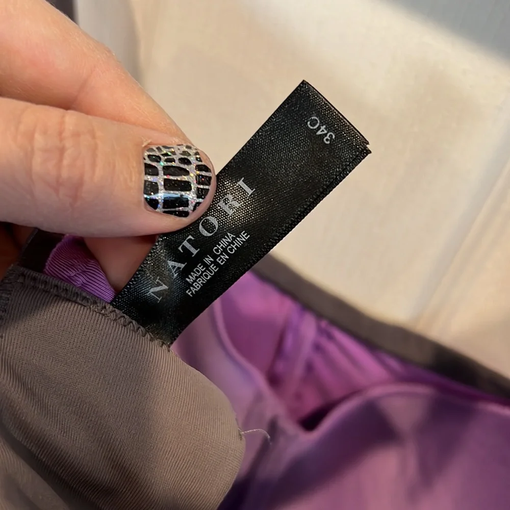 Natori sports bra 34C - Picture 7 of 8